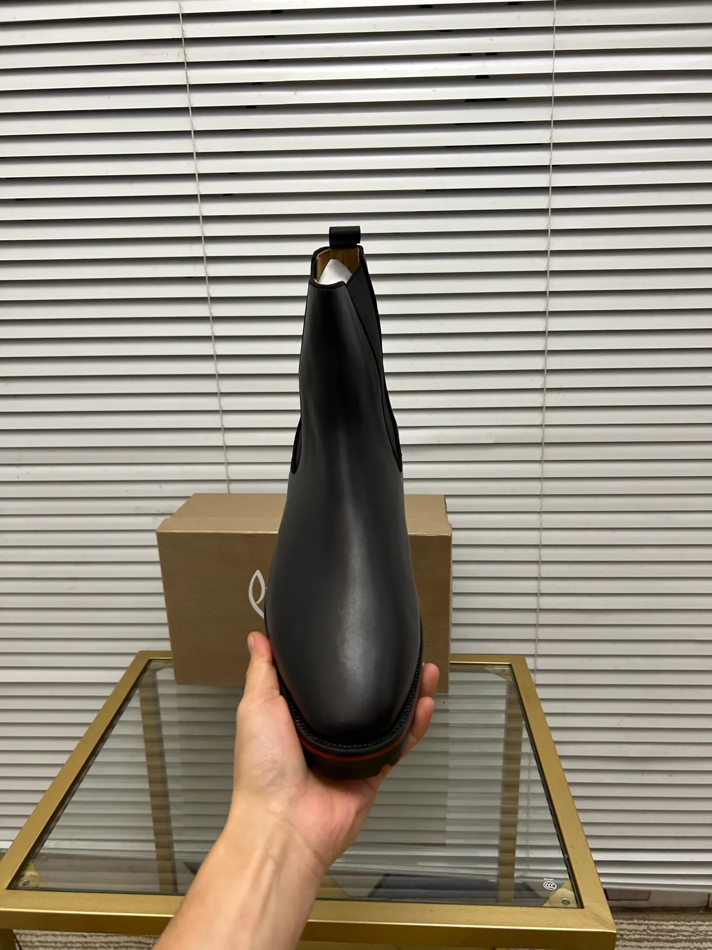 (Customized model) Ex-factory price is 800. christian louboutin (CL red sole shoes) counter series, casual sneakers for couples 📢 📢 📢 Exclusive hot style release 🎈🎈💪 Movable latex feet 👻 Finished outsole line [Proud] 😝Female 35-40# Male 38#-46, global supply😝 [Top version]: Original imported genuine leather upper, top original leather lining, original molded TPU outsole, original 1:1 detail processing, original shoe last,